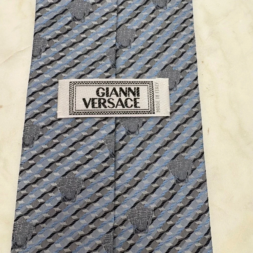 Vtg‎ Gianni Versace Silk Tie Mens Grey Blue Medusa Head Geometric Italy 3.75x56